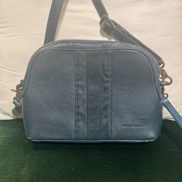 Gorgeous Blue Leather Crossbody Purse (Wanderers) - Picture 7 of 8